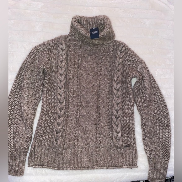 Abercrombie & Fitch Sweaters - NWT Abercrombie & Fitch women’s cable knit chunky soft turtle neck sweater XS